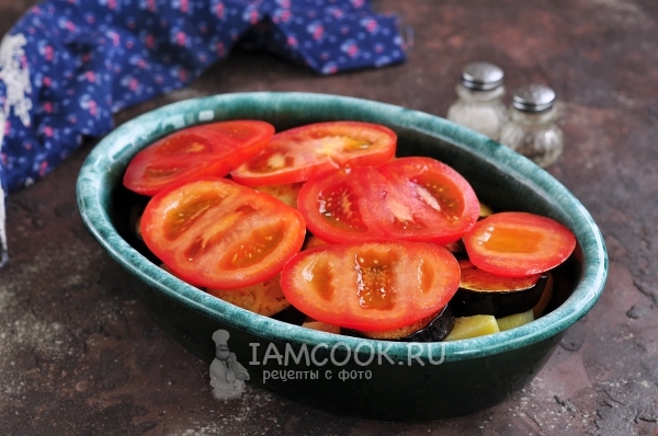 Положить помидоры