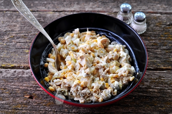 Положить майонез