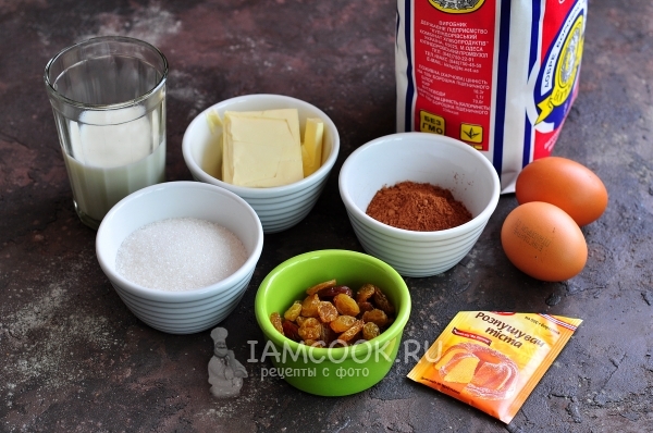 Ингредиенты для шоколадных кексов с изюмом и шоколадом