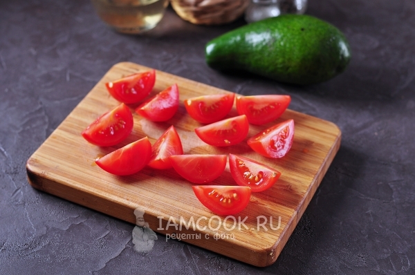 Порезать помидоры