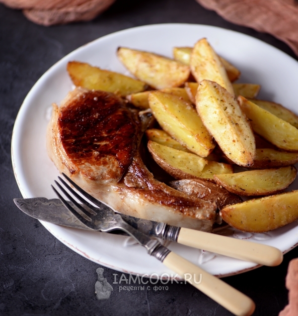 Рецепт картошки по-деревенски с мясом в духовке