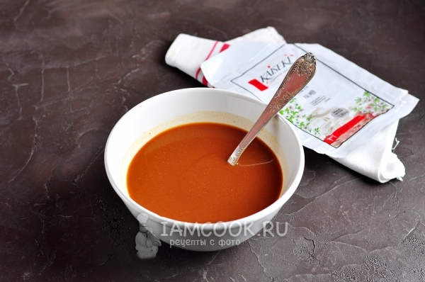 Влить воду в пасту мисо