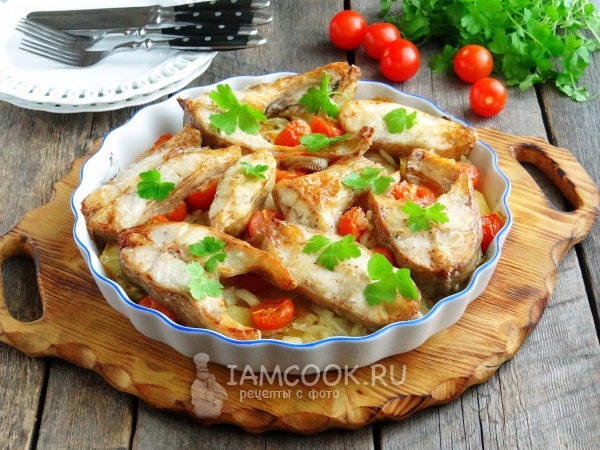 Окунь с картошкой в духовке, рецепт с фото