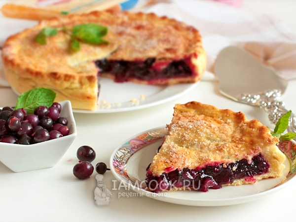 Песочный пирог с черной смородиной, рецепт с фото