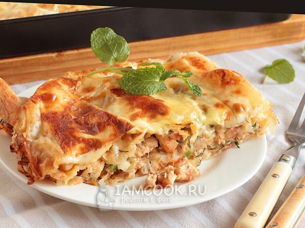 Пирог из лаваша с курицей и сыром, рецепт с фото