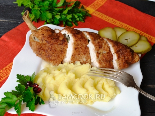 Котлета по-киевски на косточке, рецепт с фото