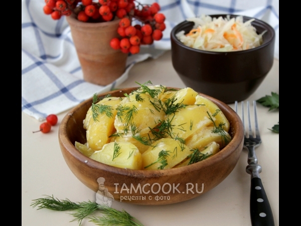 Тушеная картошка в сметане в мультиварке, рецепт с фото