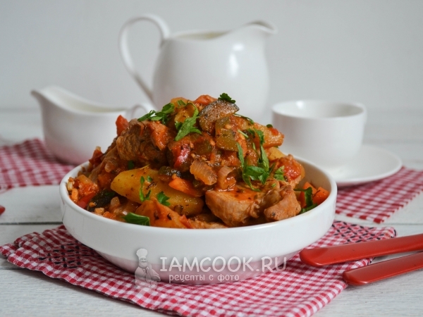 Азу из индейки в мультиварке, рецепт с фото