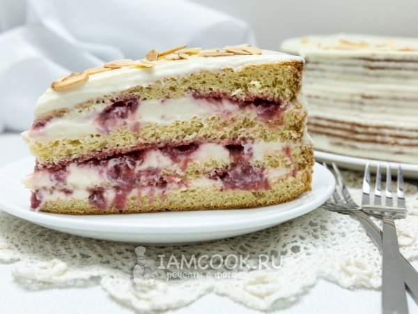 Торт с замороженной клубникой, рецепт с фото