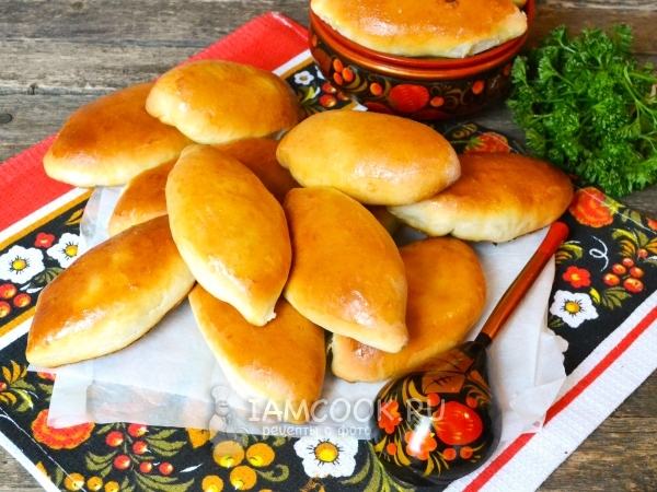 Пирожки с курицей и картошкой в духовке, рецепт с фото