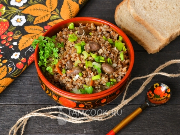 Куриные сердечки с гречкой в мультиварке, рецепт с фото