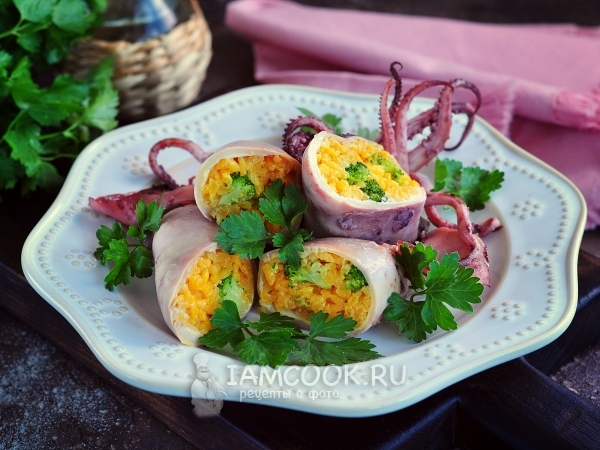 Кальмары, фаршированные рисом и овощами, рецепт с фото