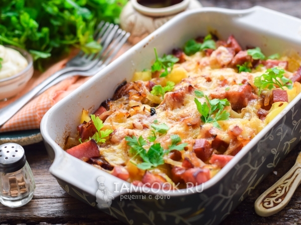 Картошка с ветчиной и сыром в духовке, рецепт с фото