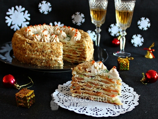 Закусочный торт из слоеного теста, рецепт с фото
