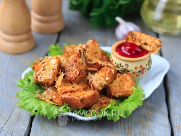 Сухарики с сыром в духовке, рецепт с фото