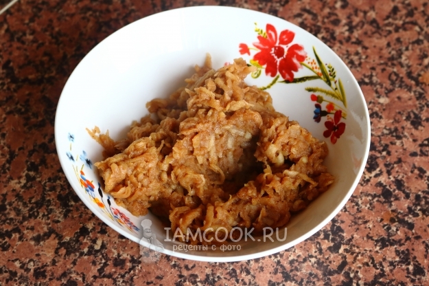 Потушить яблоки