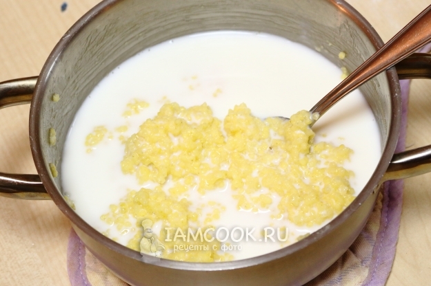 Влить молоко