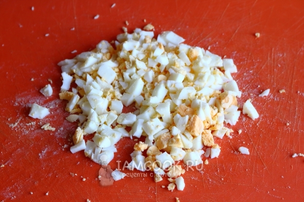 Порезать яйцо