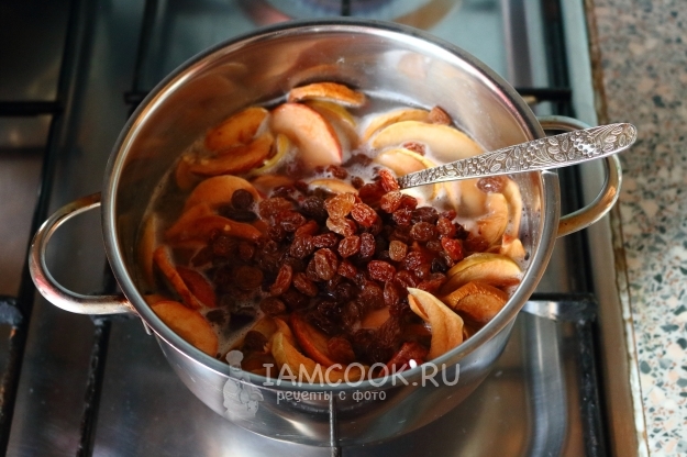 Положить изюм