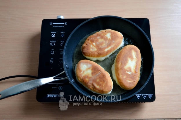 Пожарить пирожки
