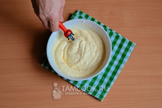 Размешать творожную массу