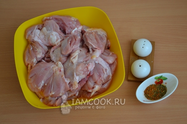 Ингредиенты для ветчины из курицы в ветчиннице