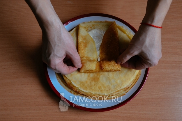 Подвернуть края блина