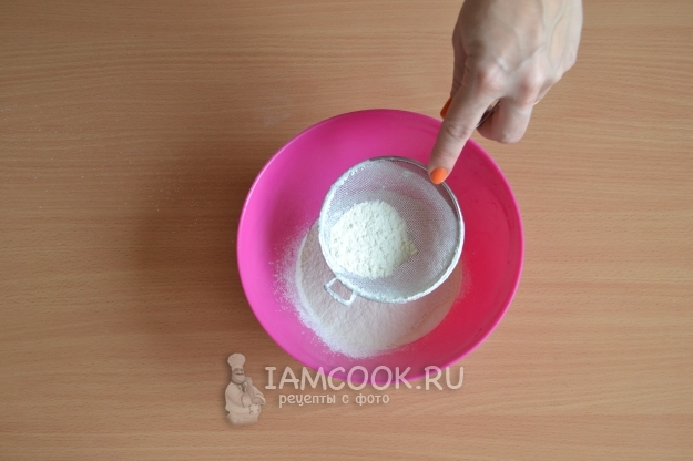 Просеять муку
