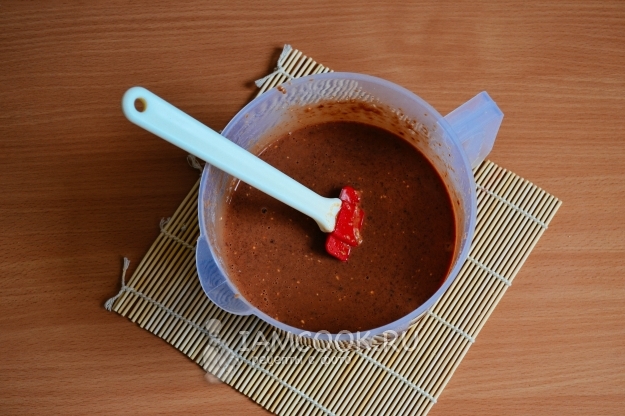 Размешать печеночное тесто