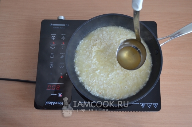 Влить бульон