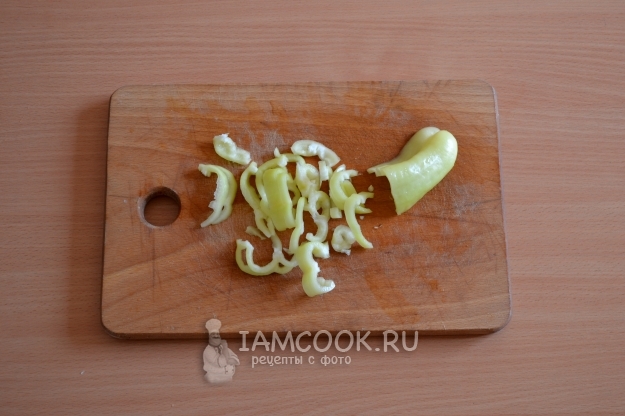 Нарезаем перец