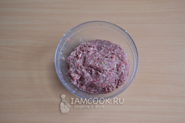 Размешать фарш