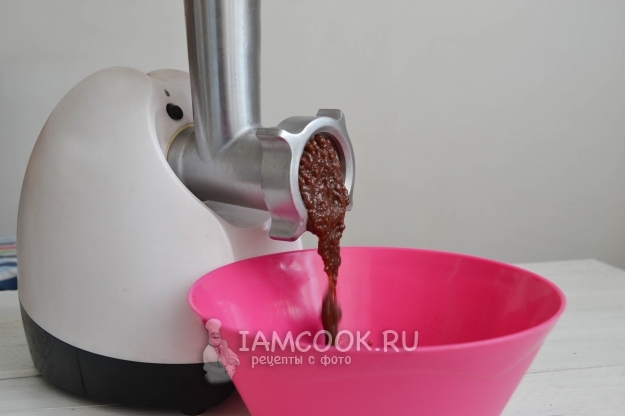 Перекрутить печень на мясорубке