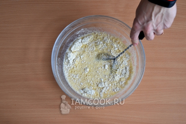 Всыпать муку