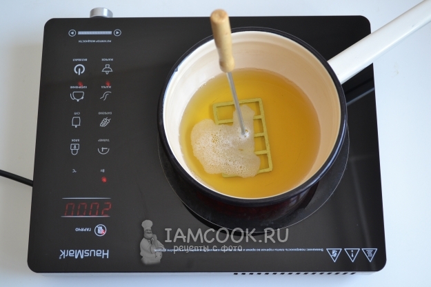 Разогреть масло