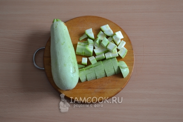 Порезать кабачок