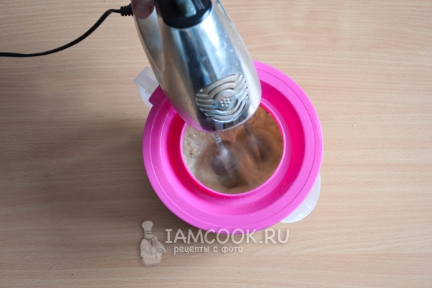 Взбить тесто миксером