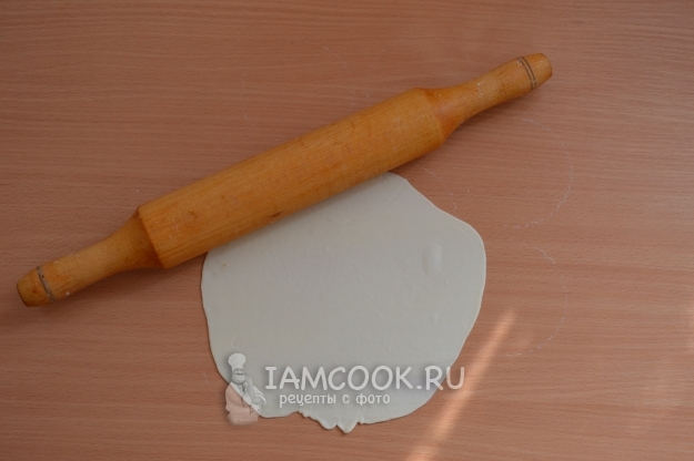 Раскатать тонко тесто