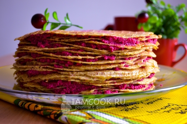 Фото закусочного вафельного торта из кабачков