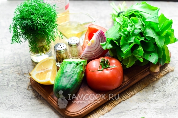 Ингредиенты для салата из щавеля и свежих овощей