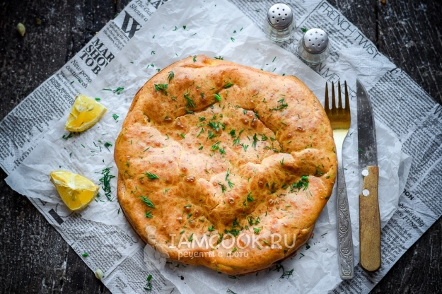 Рецепт пирога из жидкого теста на майонезе с рыбными консервами