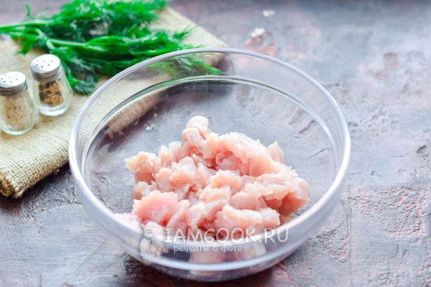 Порезать филе индейки