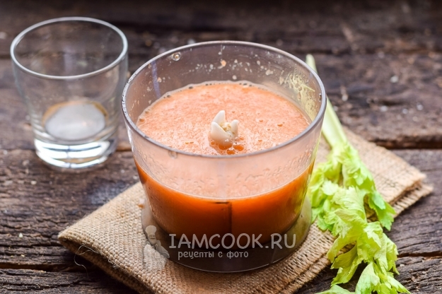 Взбить овощи с соком