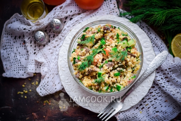 Рецепт салата с булгуром и куриной печенью