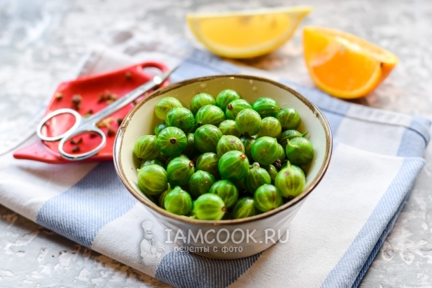 Удалить у крыжовника хвостики