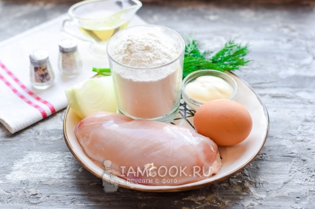 Ингредиенты для оладий из куриной грудки с майонезом