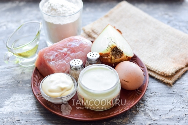 Ингредиенты для пирога из жидкого теста с мясом