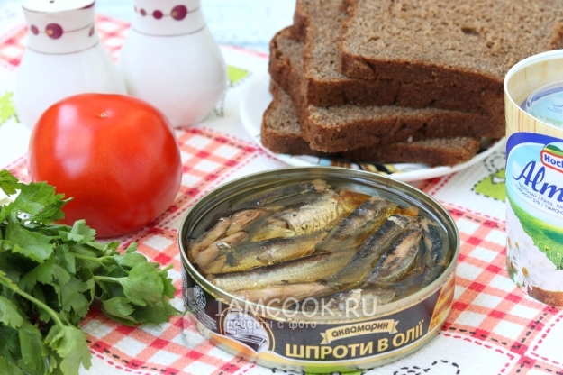 Ингредиенты для бутербродов со шпротами и творожным сыром