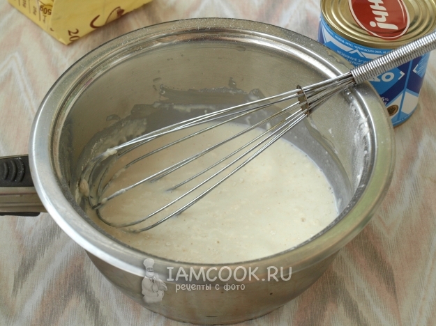 Соединить молоко, сахар и муку