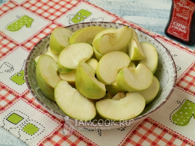 Порезать яблоки